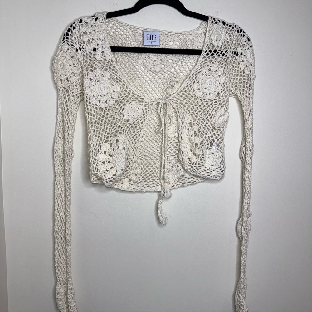BDG Cream Crochet Floral Blouse - Picture 2 of 5